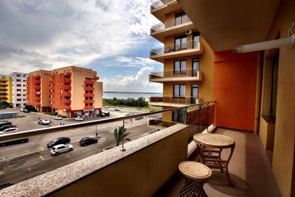 Theo Summerland Seaview Mamaia Buitenkant foto
