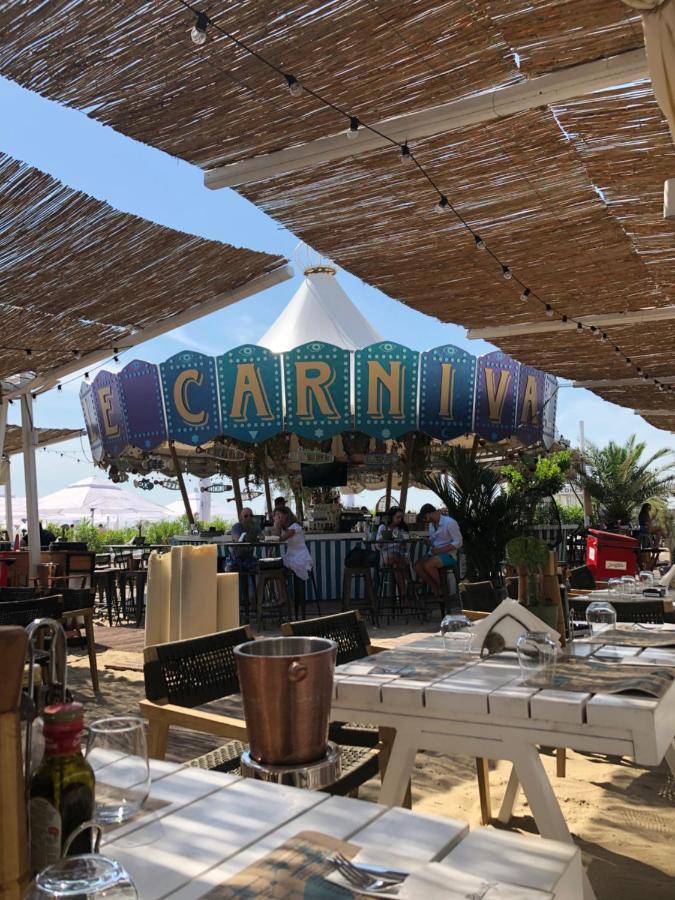 Theo Summerland Seaview Mamaia Buitenkant foto